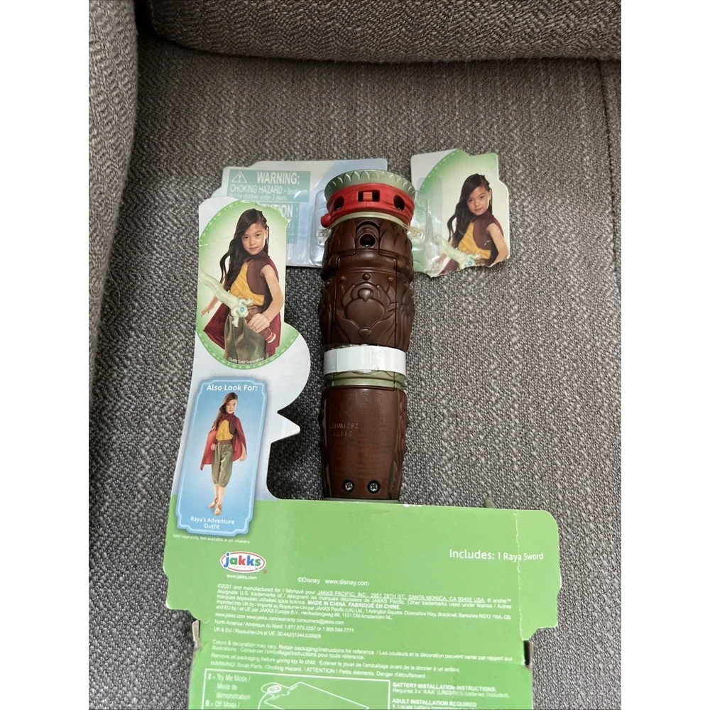Disney's Raya and the Last Dragon Feature Blade Light Up Sword Kids Toy NWT